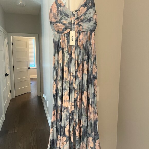 ASTR the label Maeve dress. Size XS - Picture 2 of 5